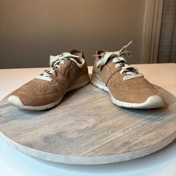 UGG UGGs Tye Women's Brown Leather Suede Tideline Shoes Sneakers US Size 8 - Picture 4 of 10
